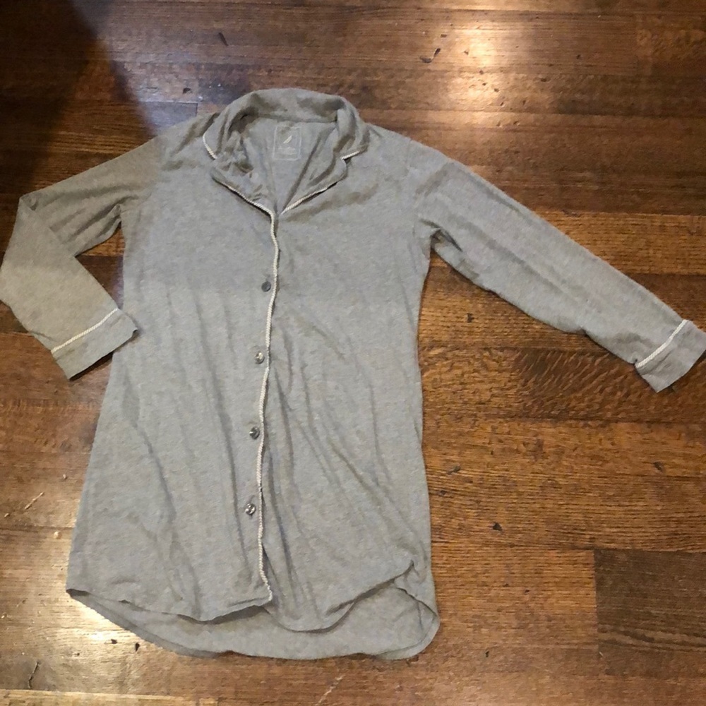 Nautica sleepwear gray button down night shirt